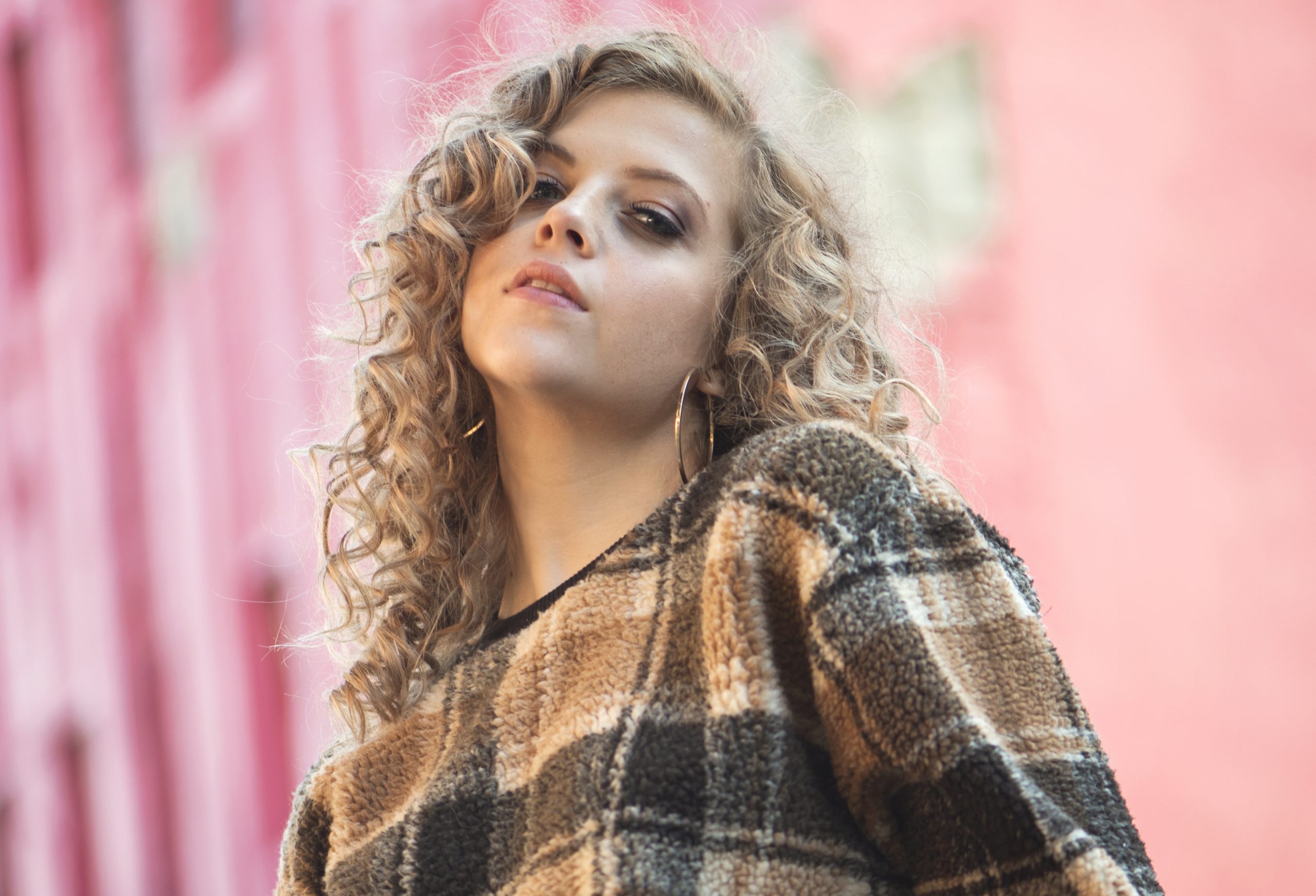 Bernice West Sings About Moving On In Powerful New Single ‘Hemel Op