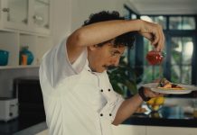 Schalk Bezuidenhout Dishes On His New Romantic Comedy ‘Soos Pynappel op Pizza’